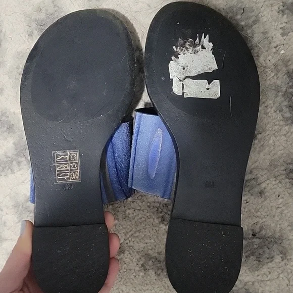 Tory Burch Sandals - Picture 3 of 4